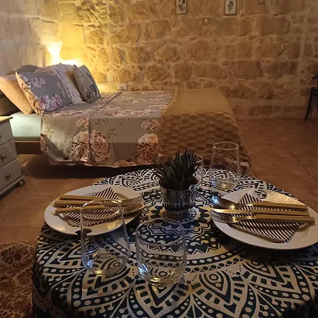 The Lyndee House 4*