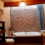 The Lyndee House 4* Надур