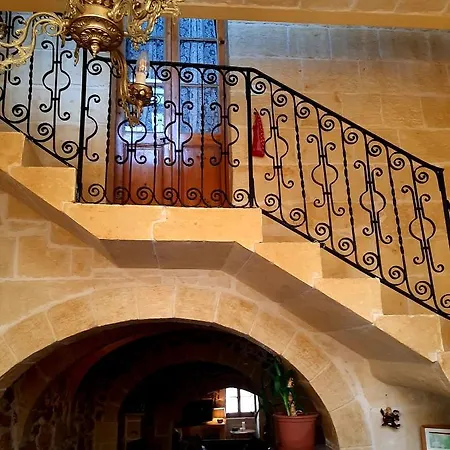 The Lyndee House 4*