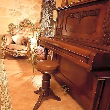 The Lyndee House 4* Nadur