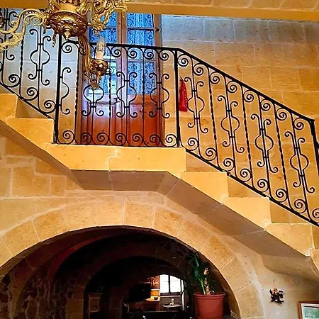 The Lyndee House 4*