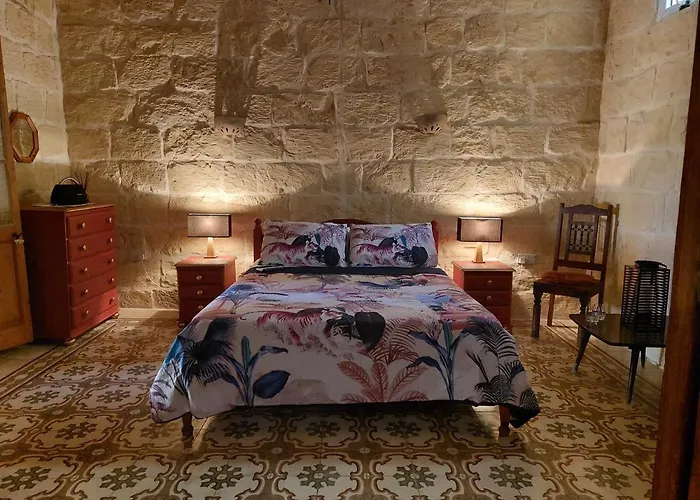 Гостевой дом The Lyndee House *