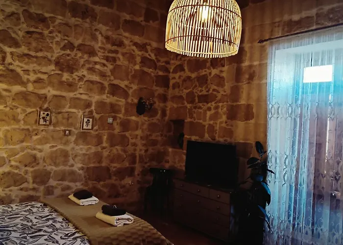 Гостевой дом The Lyndee House *